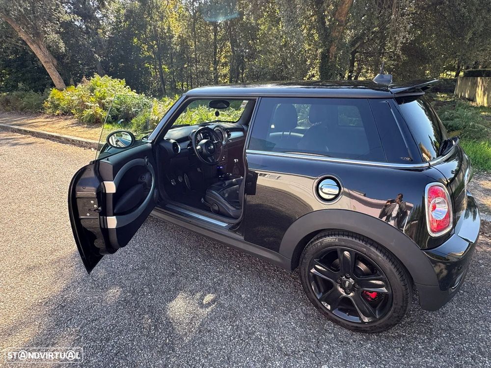 MINI 3 Portas Cooper SD - 11