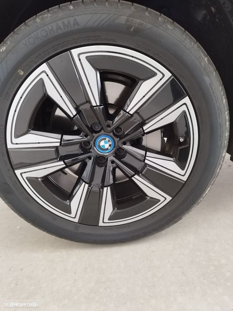 BMW iX3 Inspiring - 10