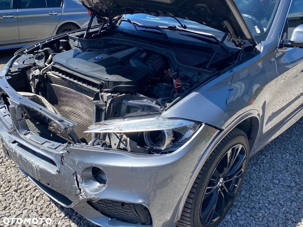 BMW X5 xDrive50i Sport-Aut - 8