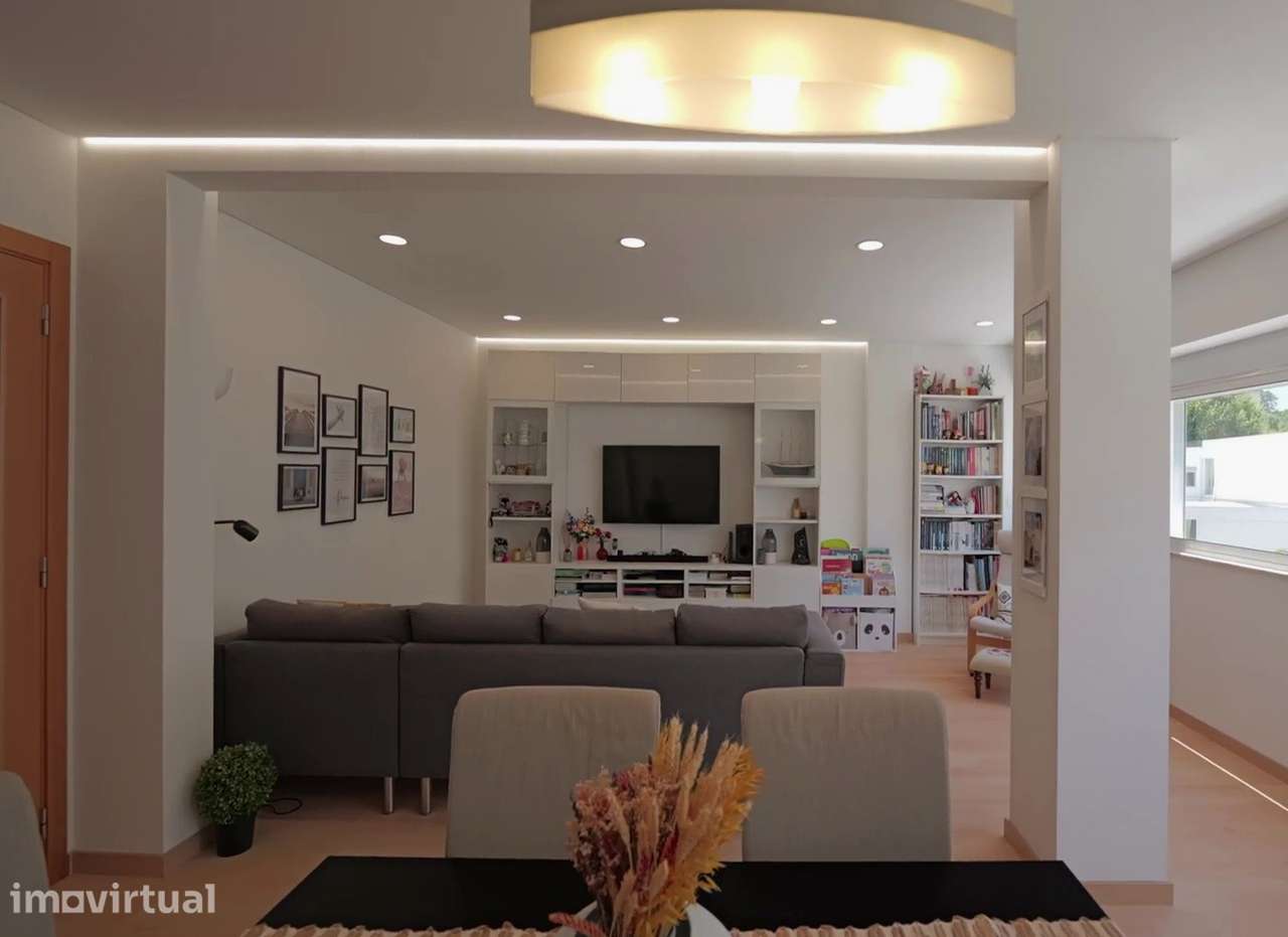 Apartamento T3 com 2 casas de banho no Lumiar - Grande imagem: 3/19
