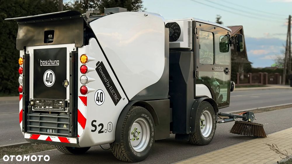 Inny Zamiatarka Boschung Urban Elektryk - 7