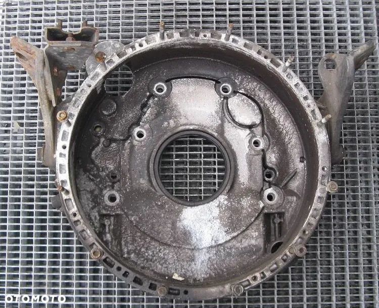 # RENAULT MAGNUM E TECH OBUDOWA KOŁA ZAMACHOWEGO SPRZĘGŁA ROZRZĄDU 634GC53 - 1