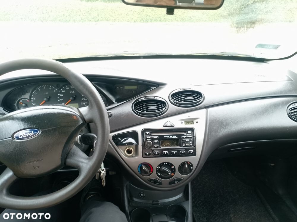 Ford Focus - 8