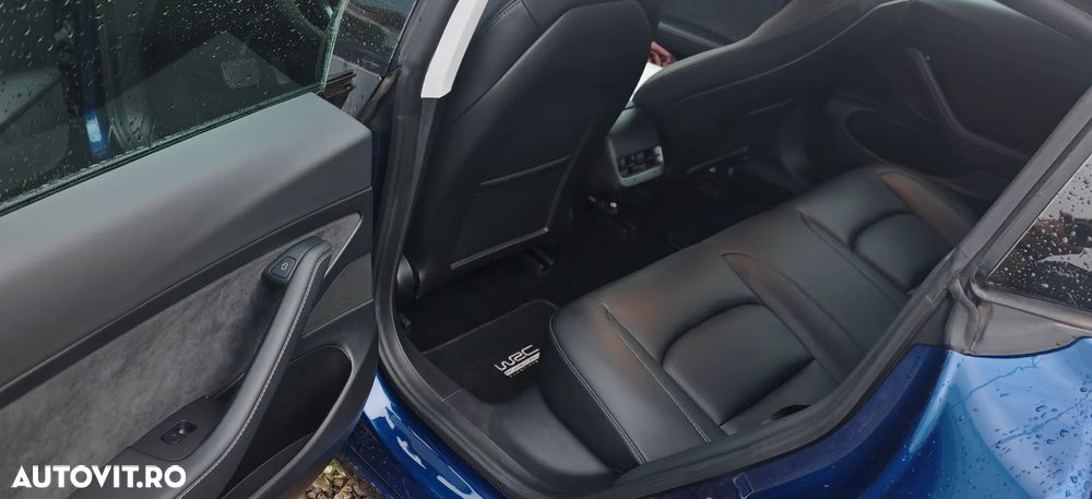 Tesla Model 3 - 12