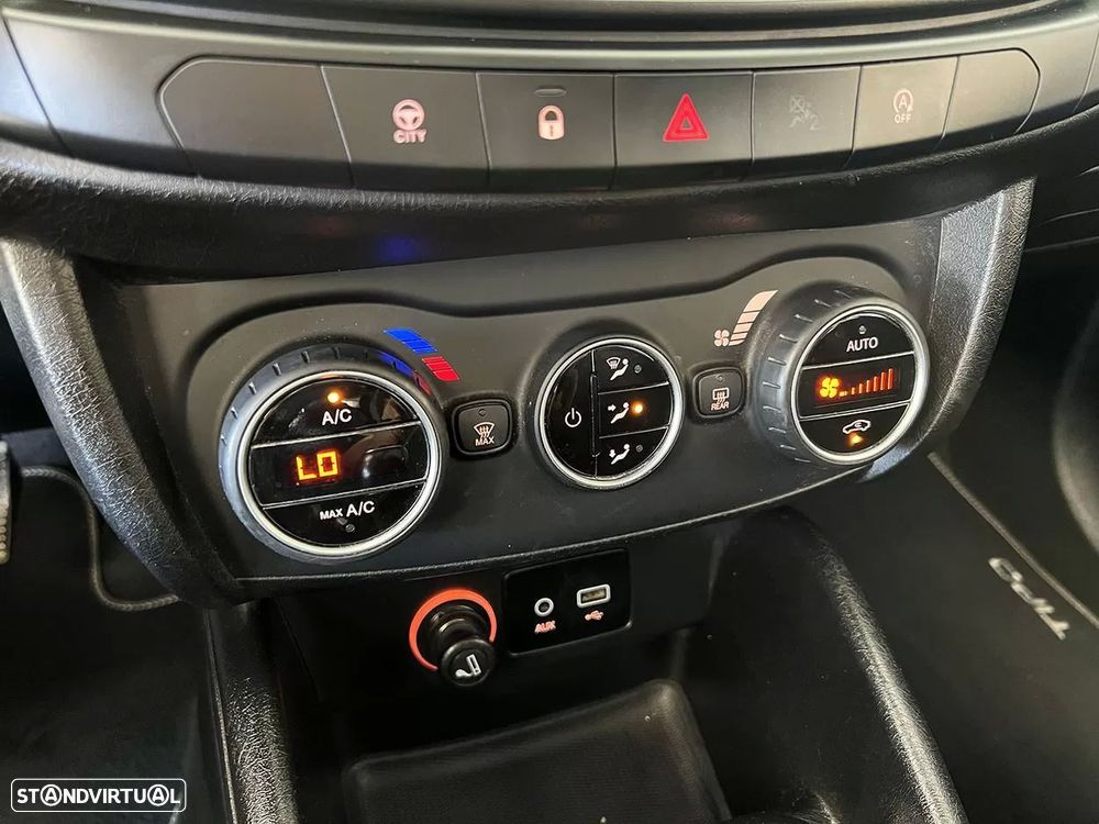 Fiat Tipo Station Wagon 1.3 M-Jet Lounge - 14