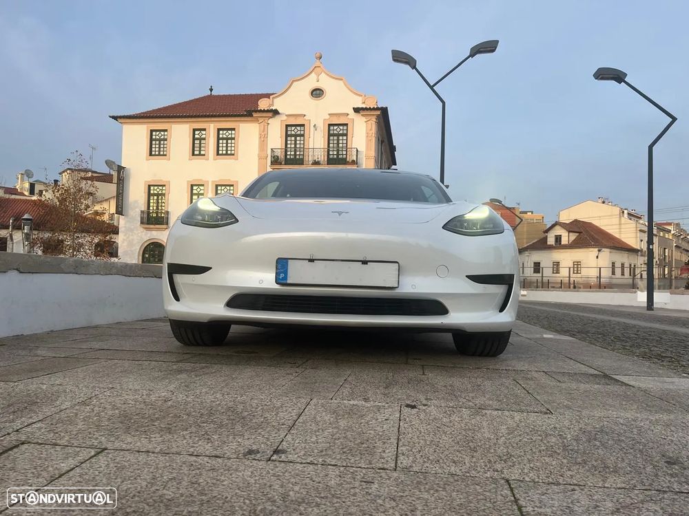 Tesla Model 3 RWD - 10