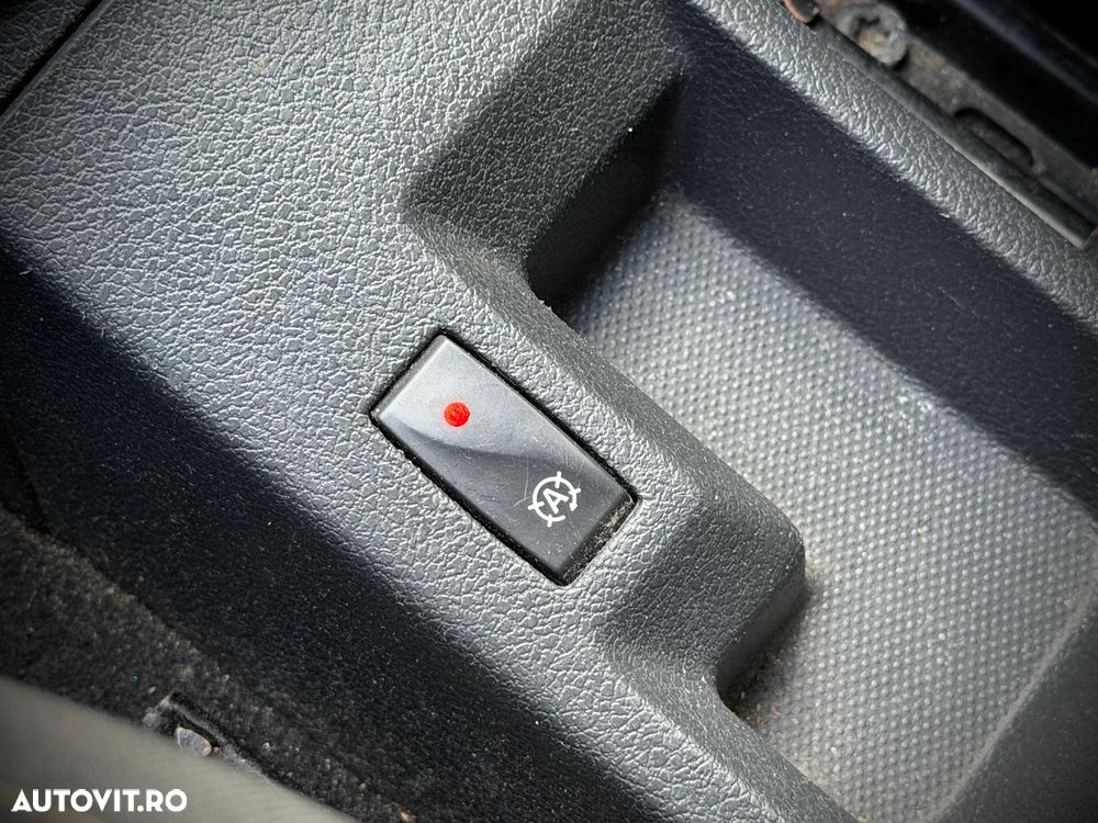 Dacia Logan MCV dCi 90 S&S Prestige - 28