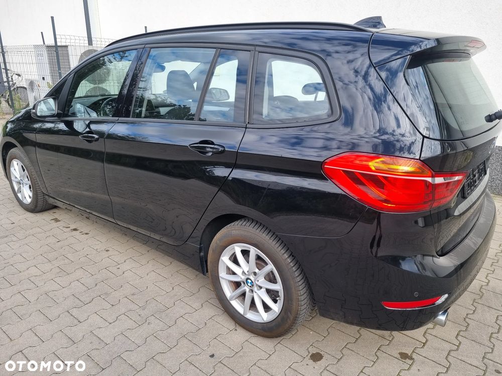 BMW Seria 2 216d Sport Line - 4