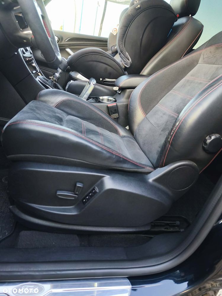 Ford S-Max 2.0 TDCi DPF Titanium - 37