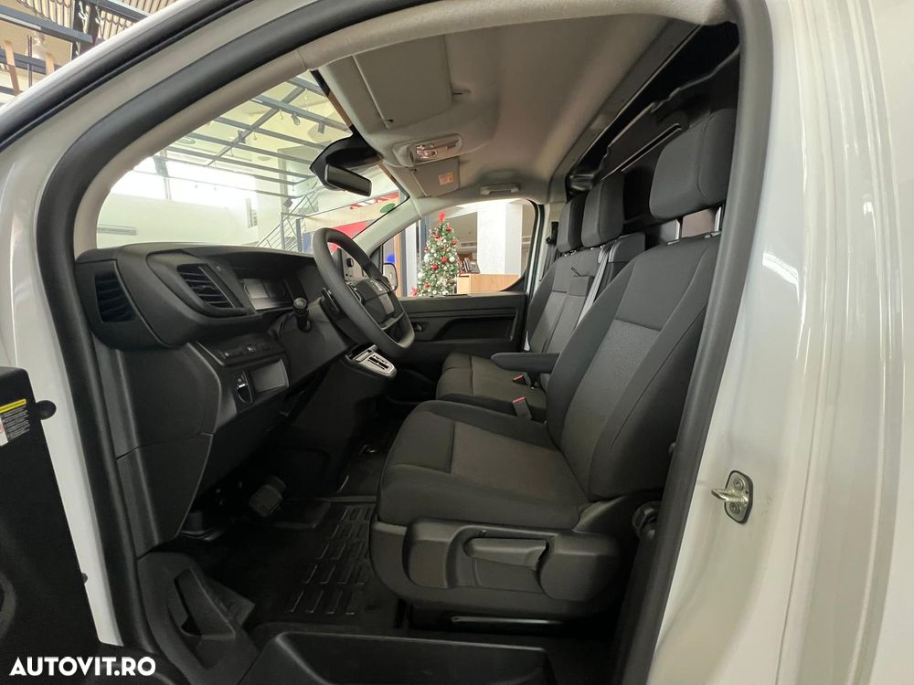 Toyota ProAce Panel Van 50kWh - 12