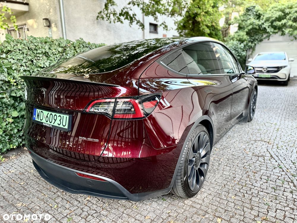 Tesla Y Performance AWD - 6