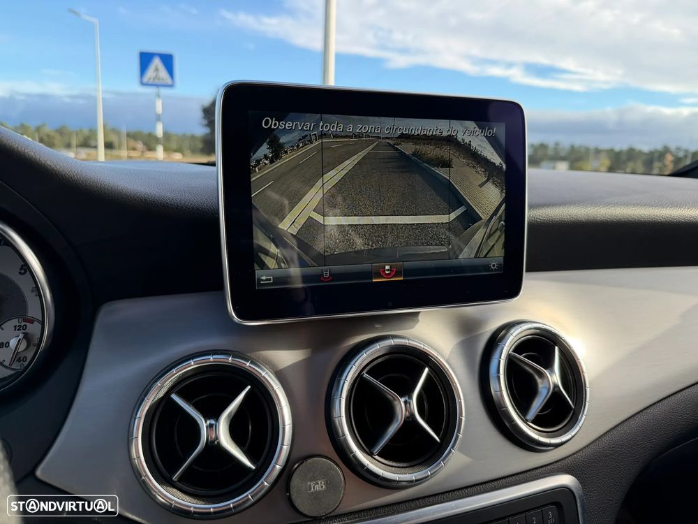 Mercedes-Benz CLA 180 Shooting Brake d AMG Line - 28