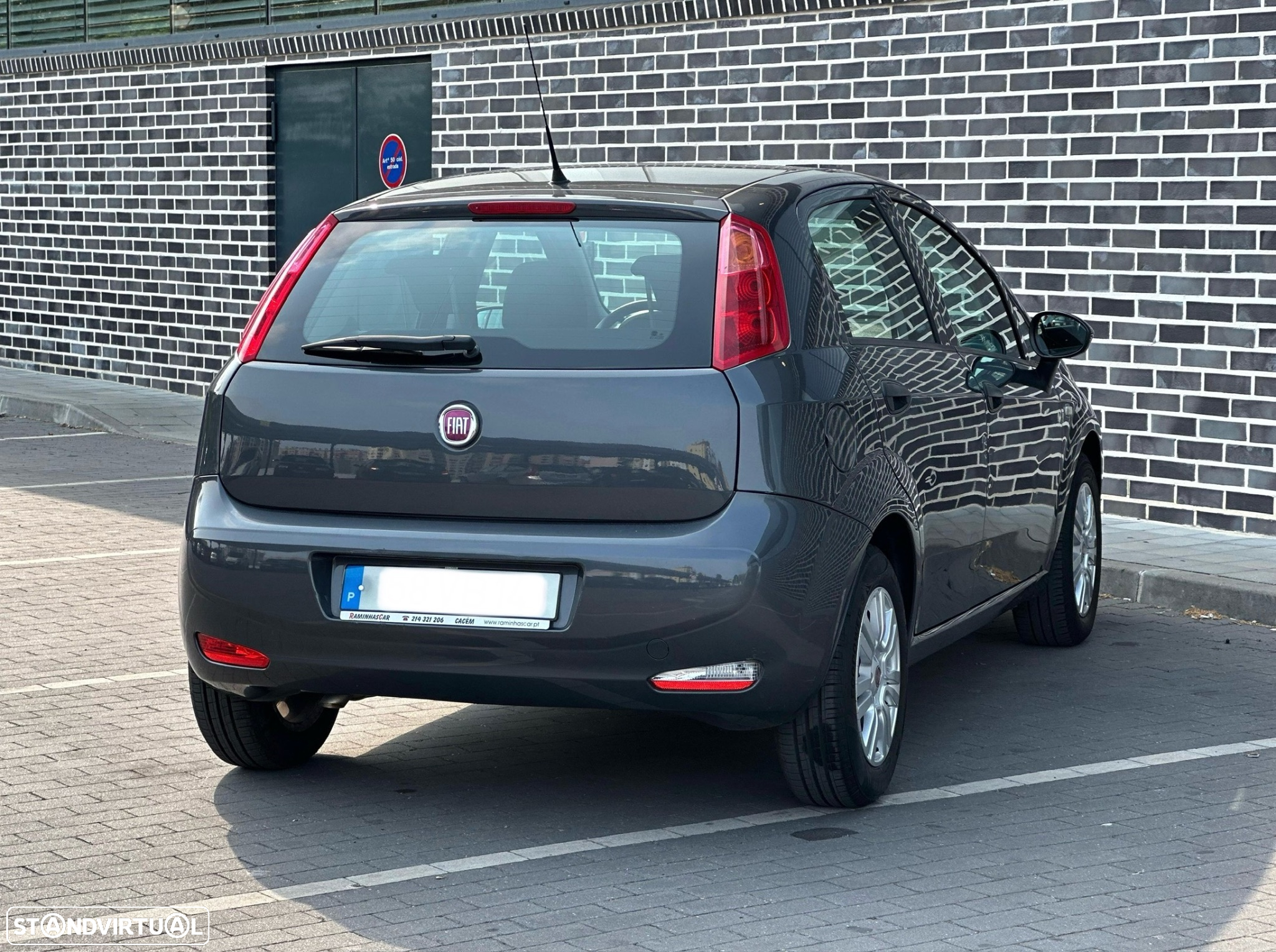 Fiat Punto 1.3 M-Jet Lounge S&S - 7