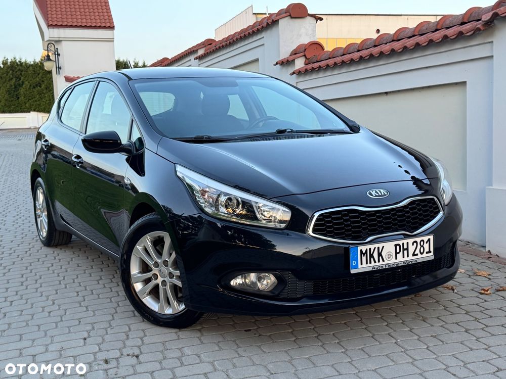 Kia Ceed - 9