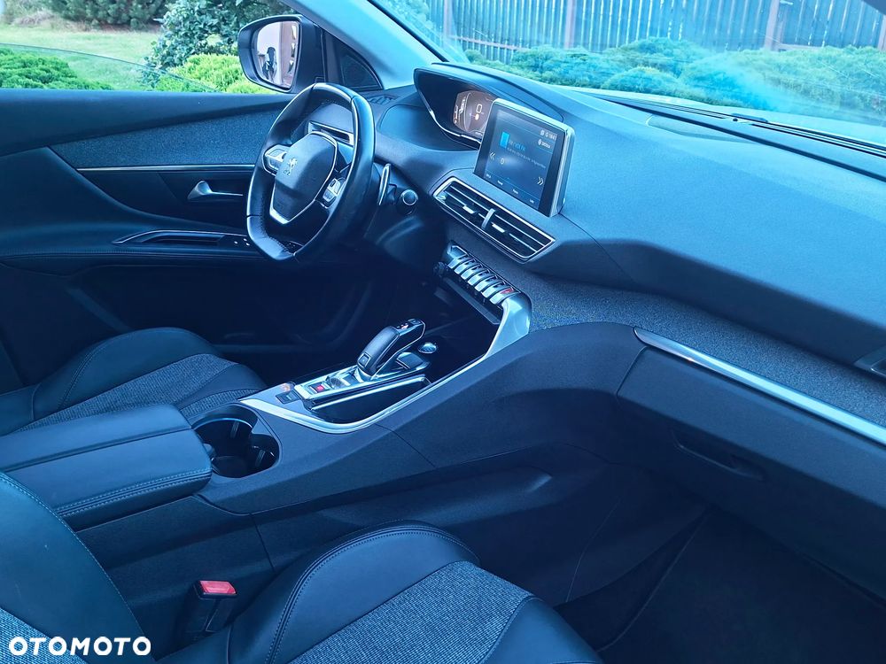 Peugeot 5008 1.5 BlueHDi Allure S&S EAT8 - 27