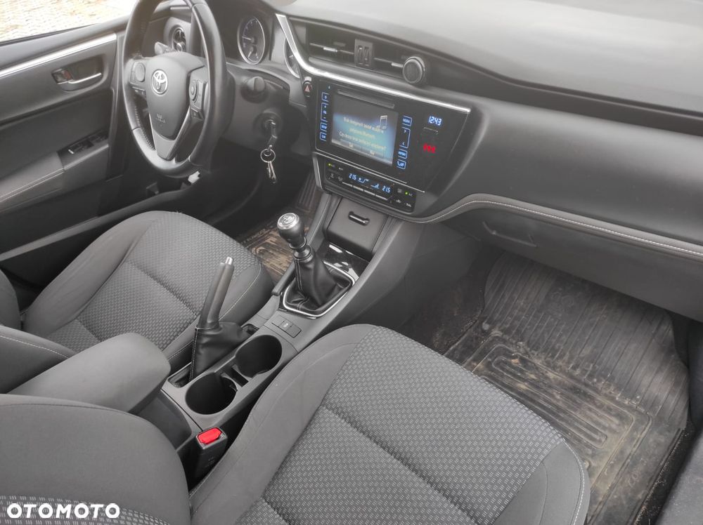 Toyota Corolla 1.6 Comfort - 6