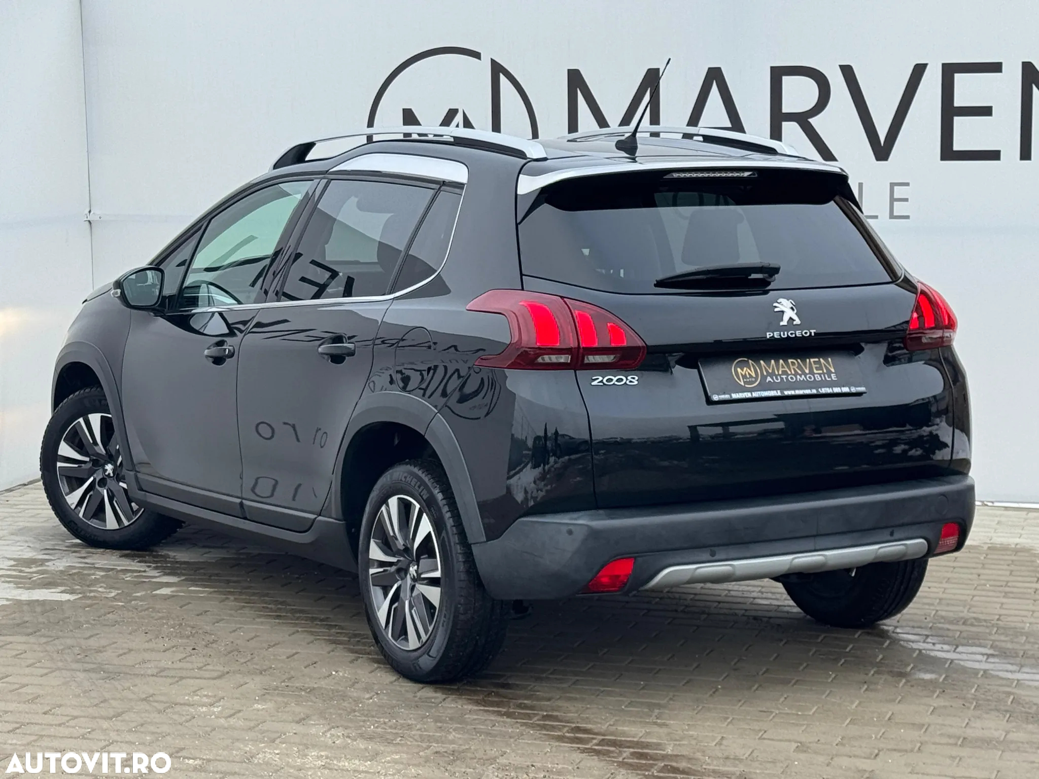 Peugeot 2008 1.2 PureTech Turbo EAT6 S&S Allure - 6
