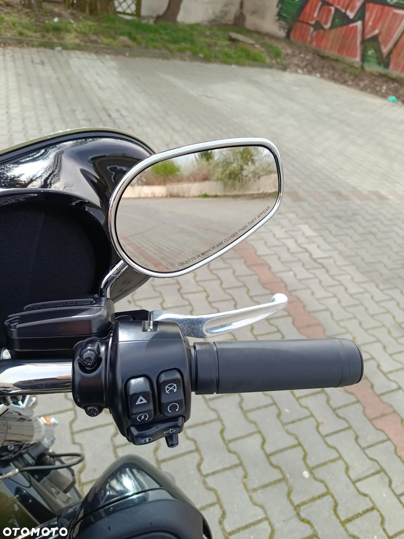 Harley-Davidson FLHS Electra Glide - 4