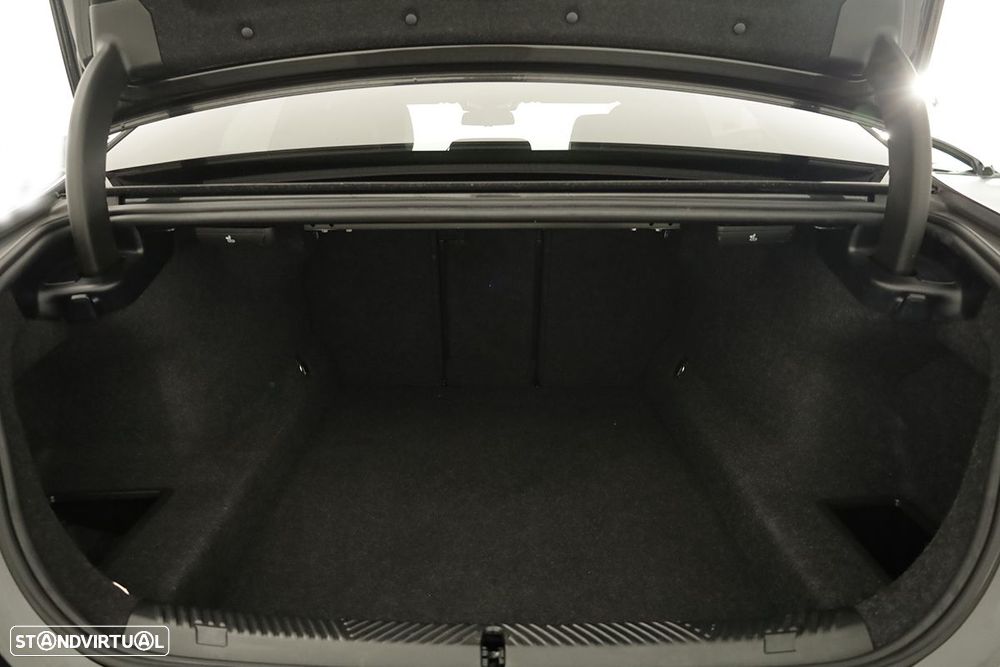 BMW 520 d Pack Desportivo M - 24