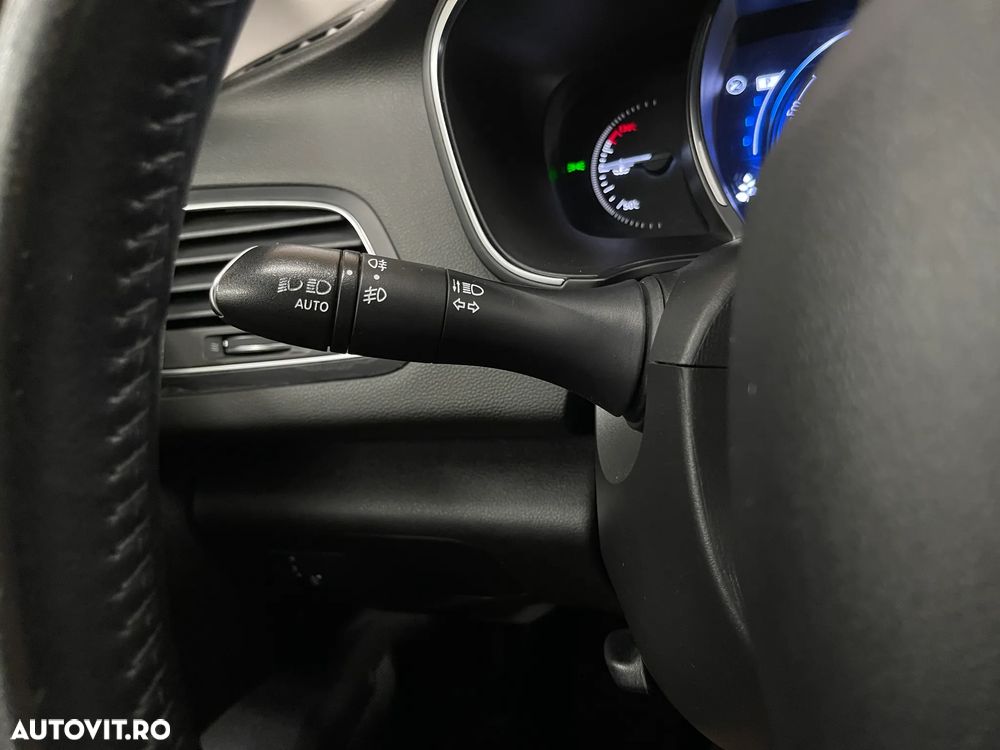 Renault Megane Blue dCi 116 EDC Intens - 20