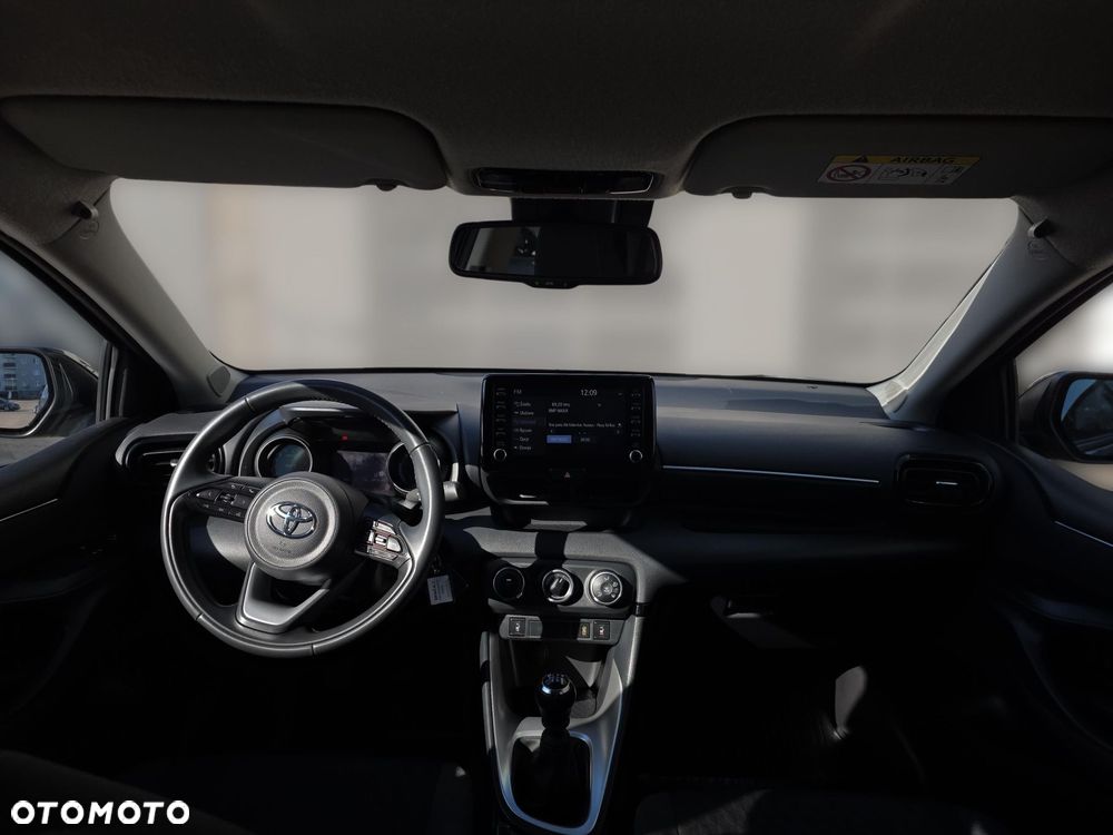 Toyota Yaris - 12