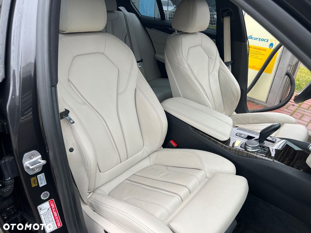 BMW Seria 5 530i Sport Line - 18