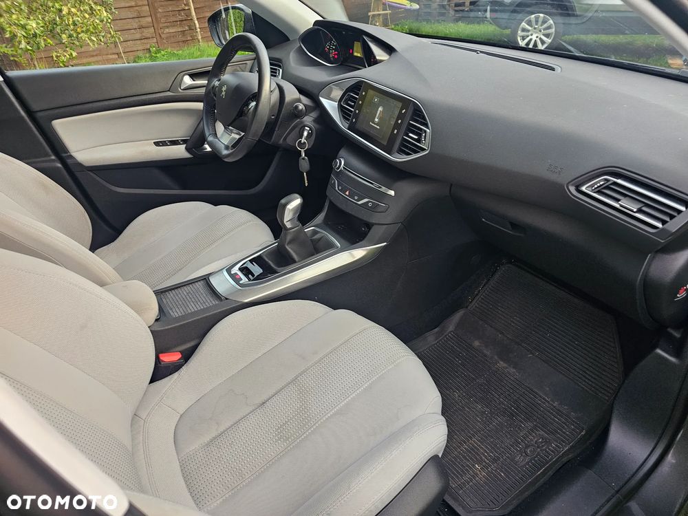 Peugeot 308 - 5