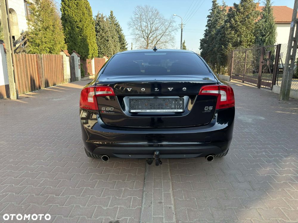 Volvo S60 D5 Summum - 3