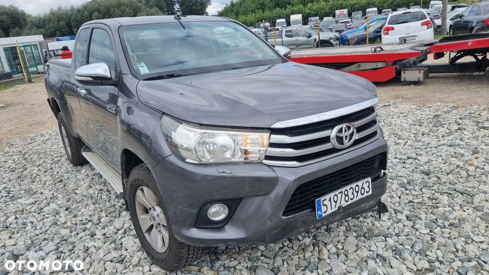 Toyota Hilux 4x4 Double Cab Executive - 3