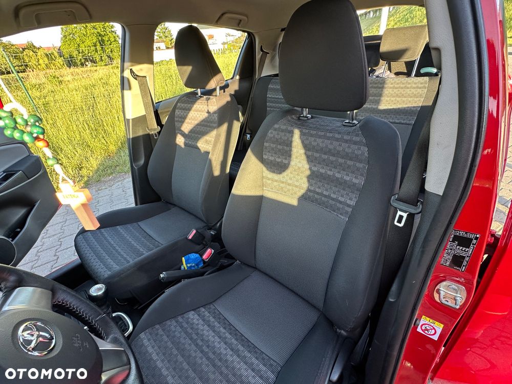 Toyota Yaris 1.0 Active EU6 - 21
