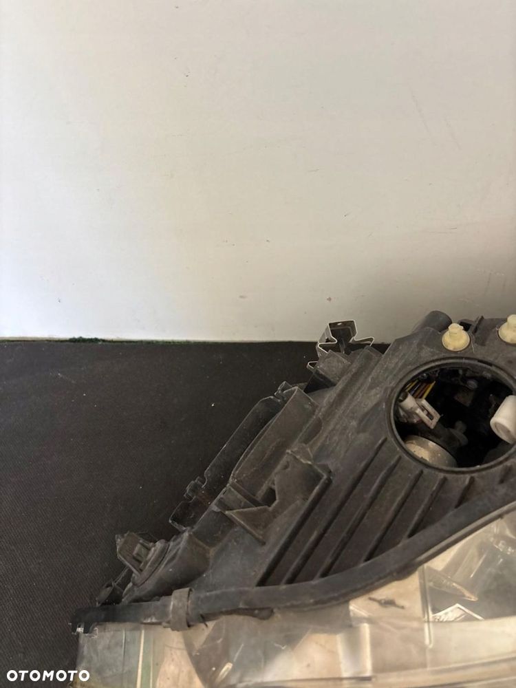 LAMPA LEWA REFLERTOR LEWY VOLVO C30 LIFT ZWYKŁA SOCZEWKA H7 EU DEMONTAŻ - 2