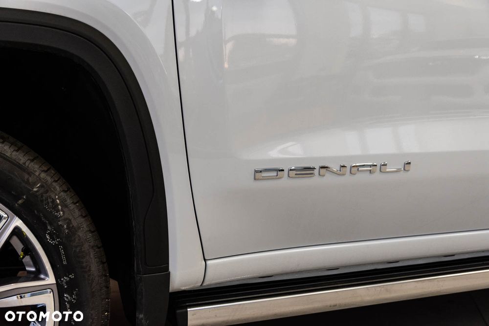 GMC Sierra - 13