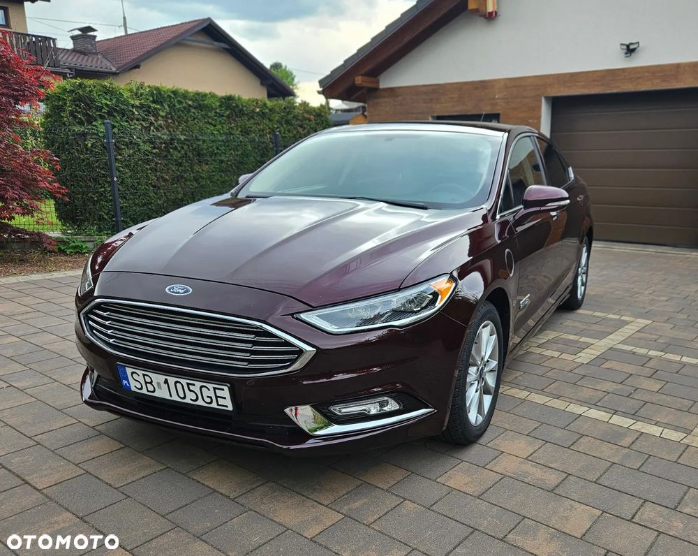 Ford Fusion - 16