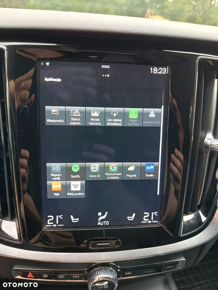 Volvo V60 D4 Momentum Pro - 19