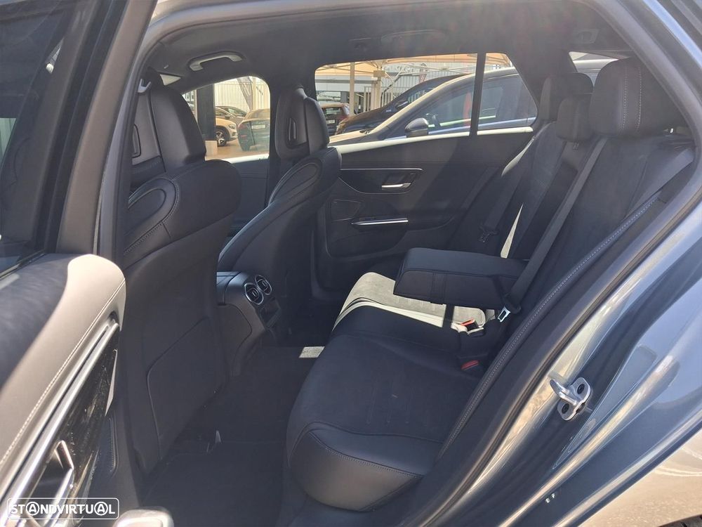 Mercedes-Benz C 300 e AMG Line - 11