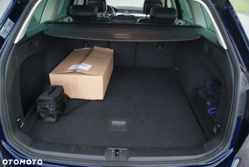 Volkswagen Passat 2.0 TDI SCR DSG Highline - 39