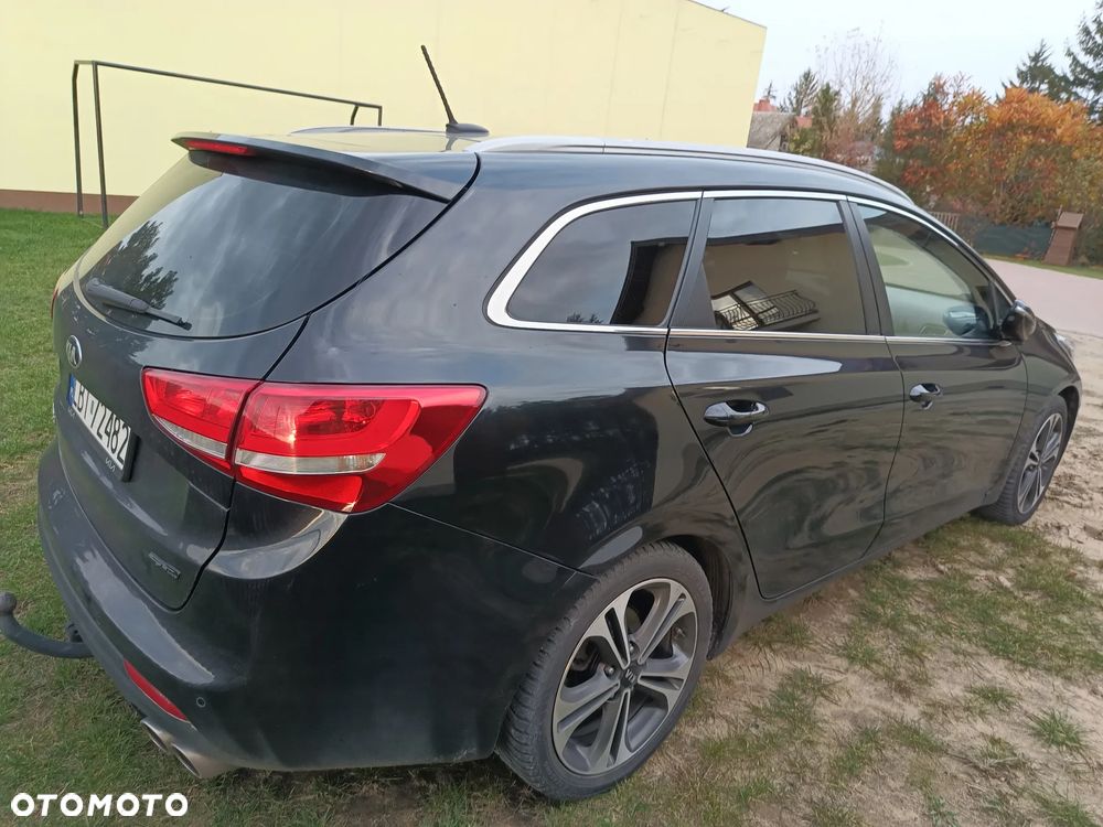 Kia Ceed Cee'd 1.6 CRDi GT Line DCT - 4