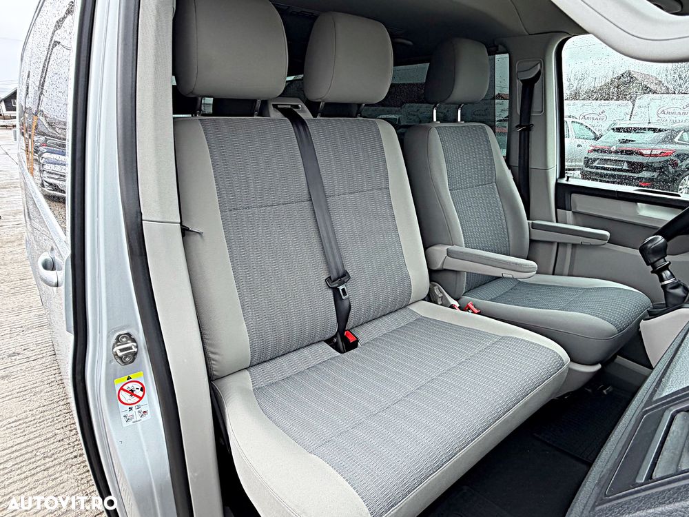 Volkswagen Caravelle KR Comfortline DSG - 22