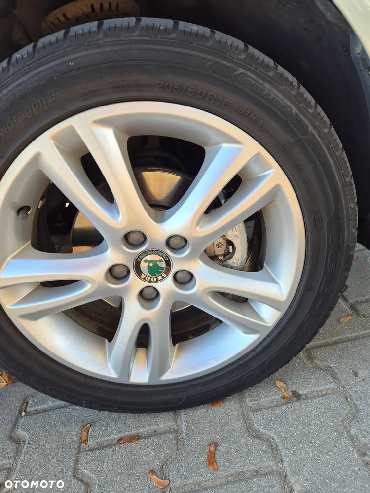 Skoda Fabia 1.4 16V Sportline - 26