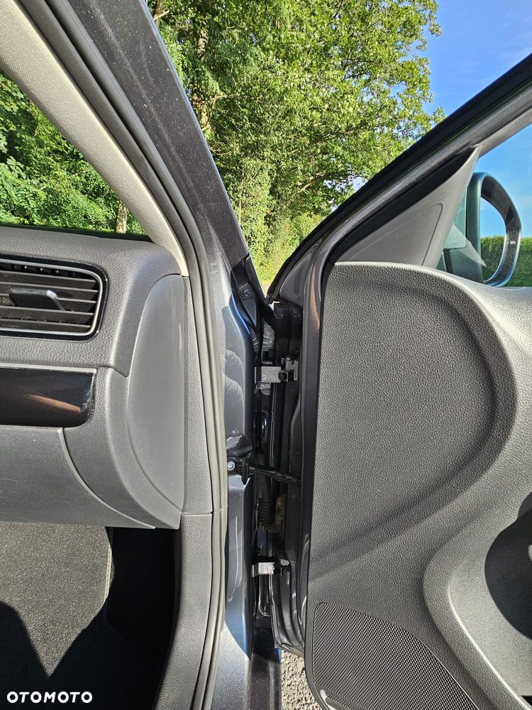 Volkswagen Jetta - 14