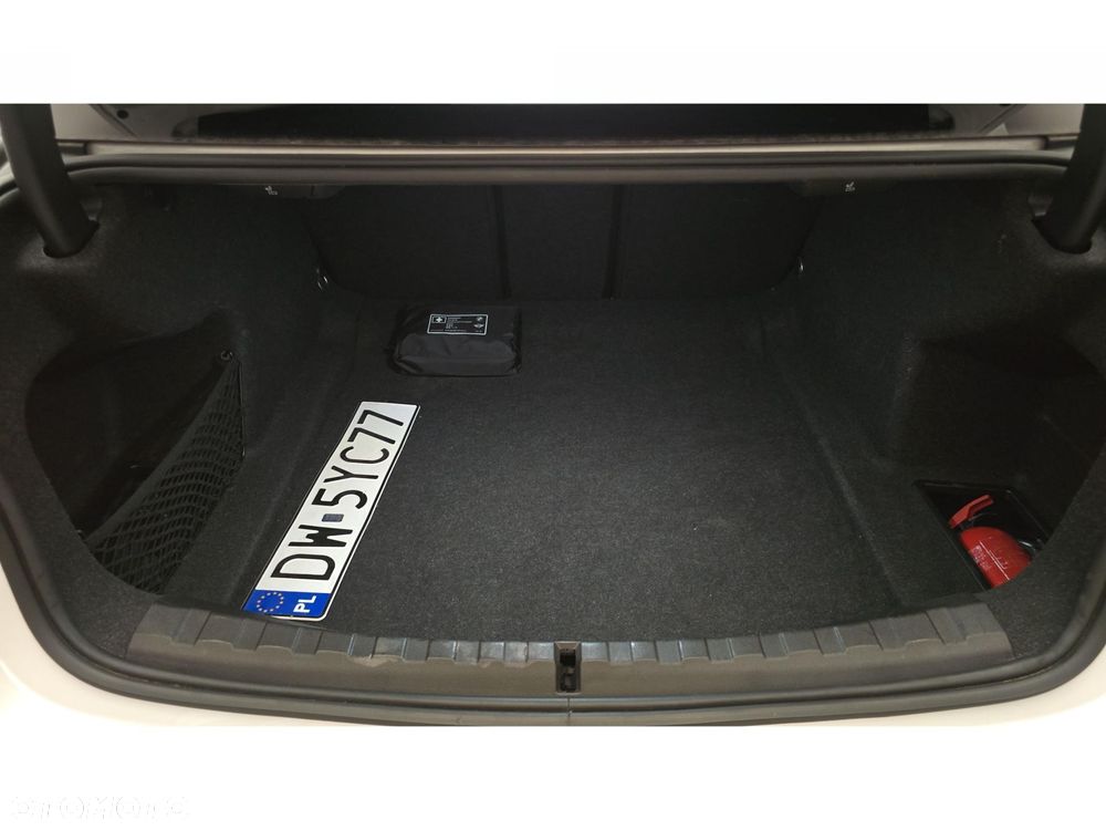 BMW Seria 3 320d xDrive mHEV M Sport - 23