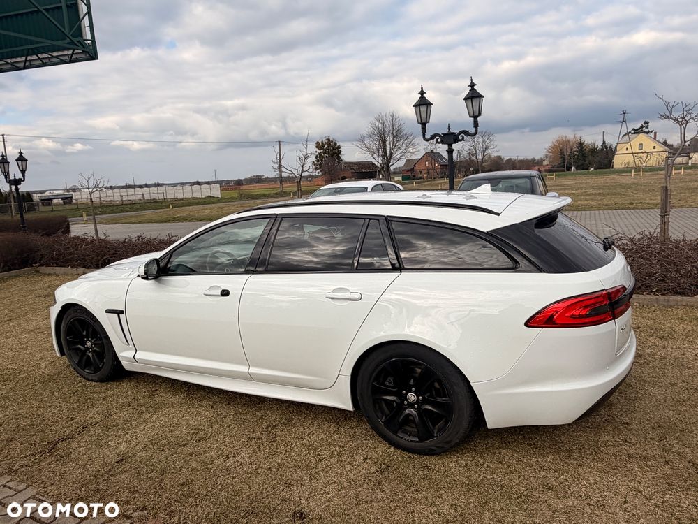 Jaguar XF 2.2 D Premium Luxury - 11