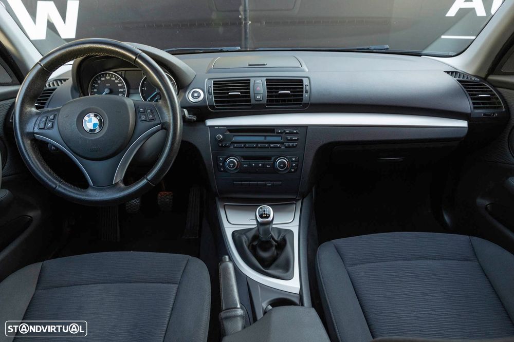 BMW 118 d Pack M - 26