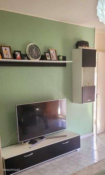 Vende-se T2  (3 assoalhadas) em Massamá - Grande imagem: 4/4
