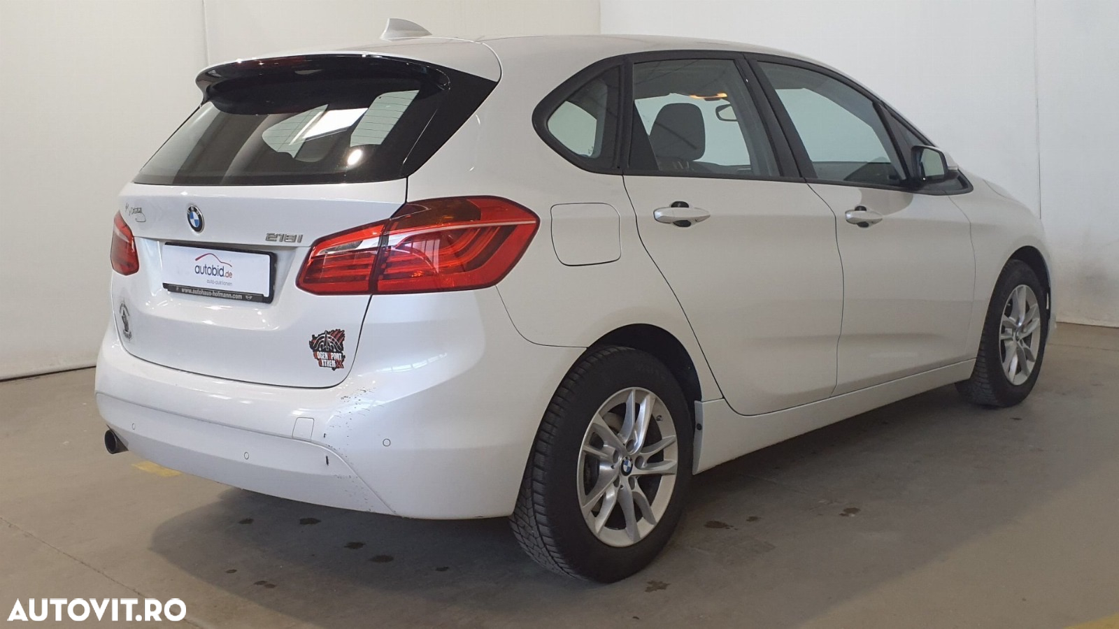 BMW Seria 2 218i - 3