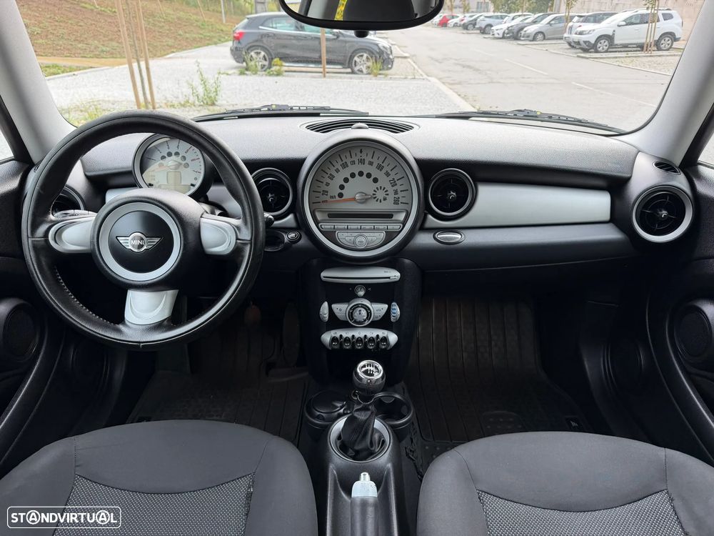 MINI 3 Portas Cooper D - 7