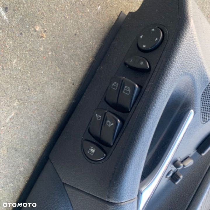 Mercedes VITO VIANO 639 extra long tapicerka boczek słupek próg - 2