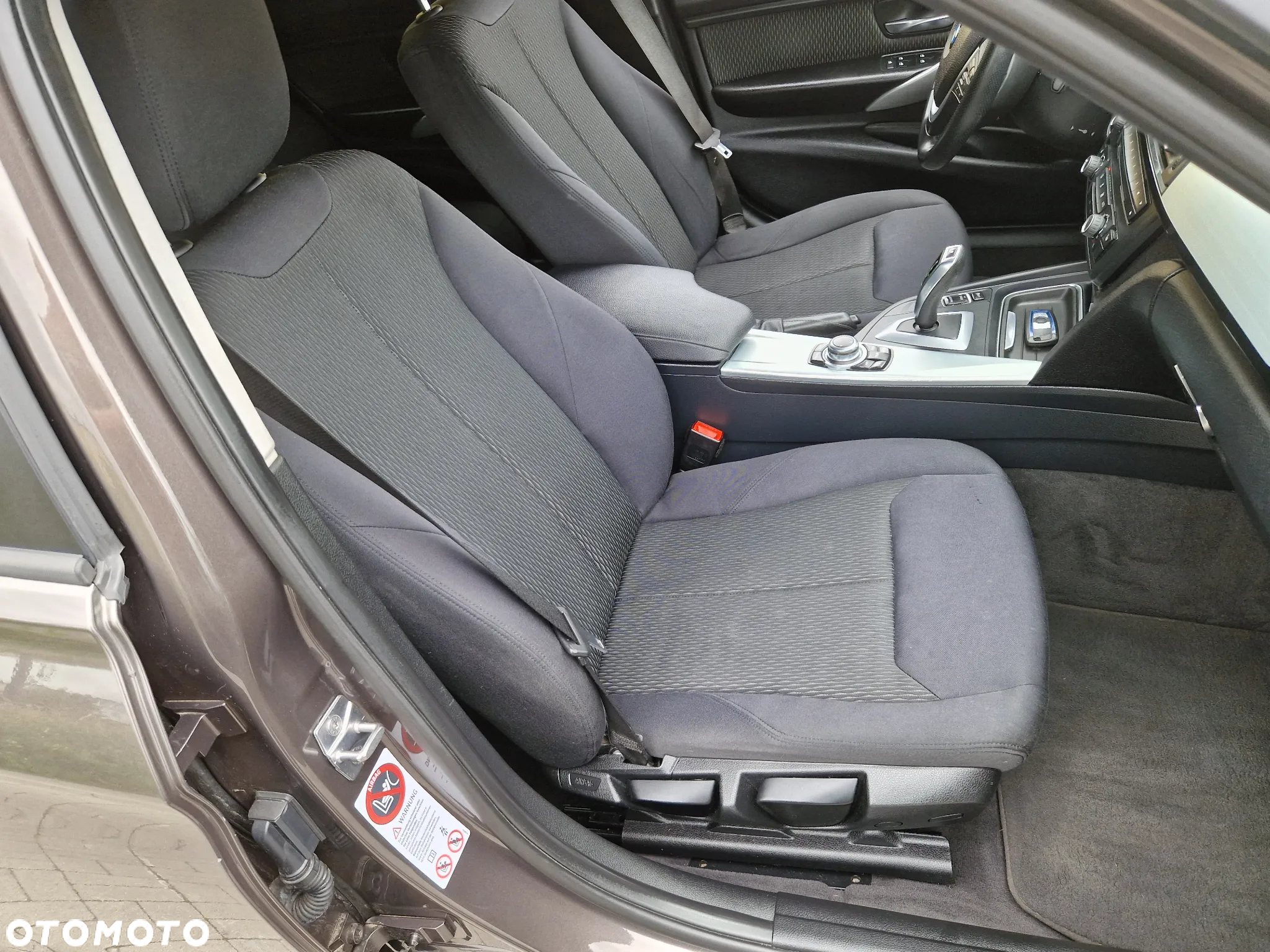 BMW Seria 3 - 32