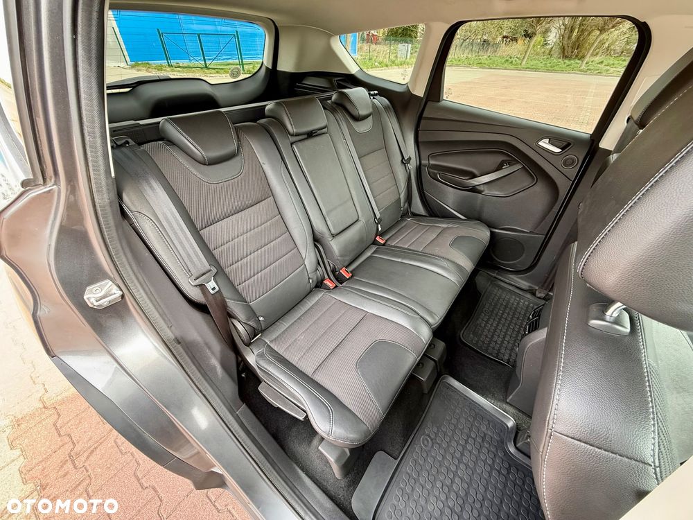 Ford Kuga 2.0 TDCi 2x4 Titanium - 21