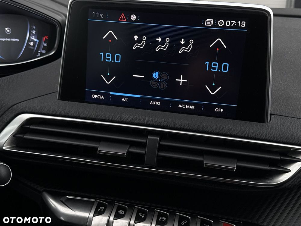 Peugeot 3008 1.2 PureTech Allure S&S - 19